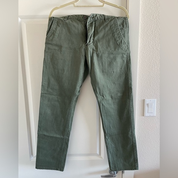 Dockers Slim Taper in Olive Green - Picture 1 of 5